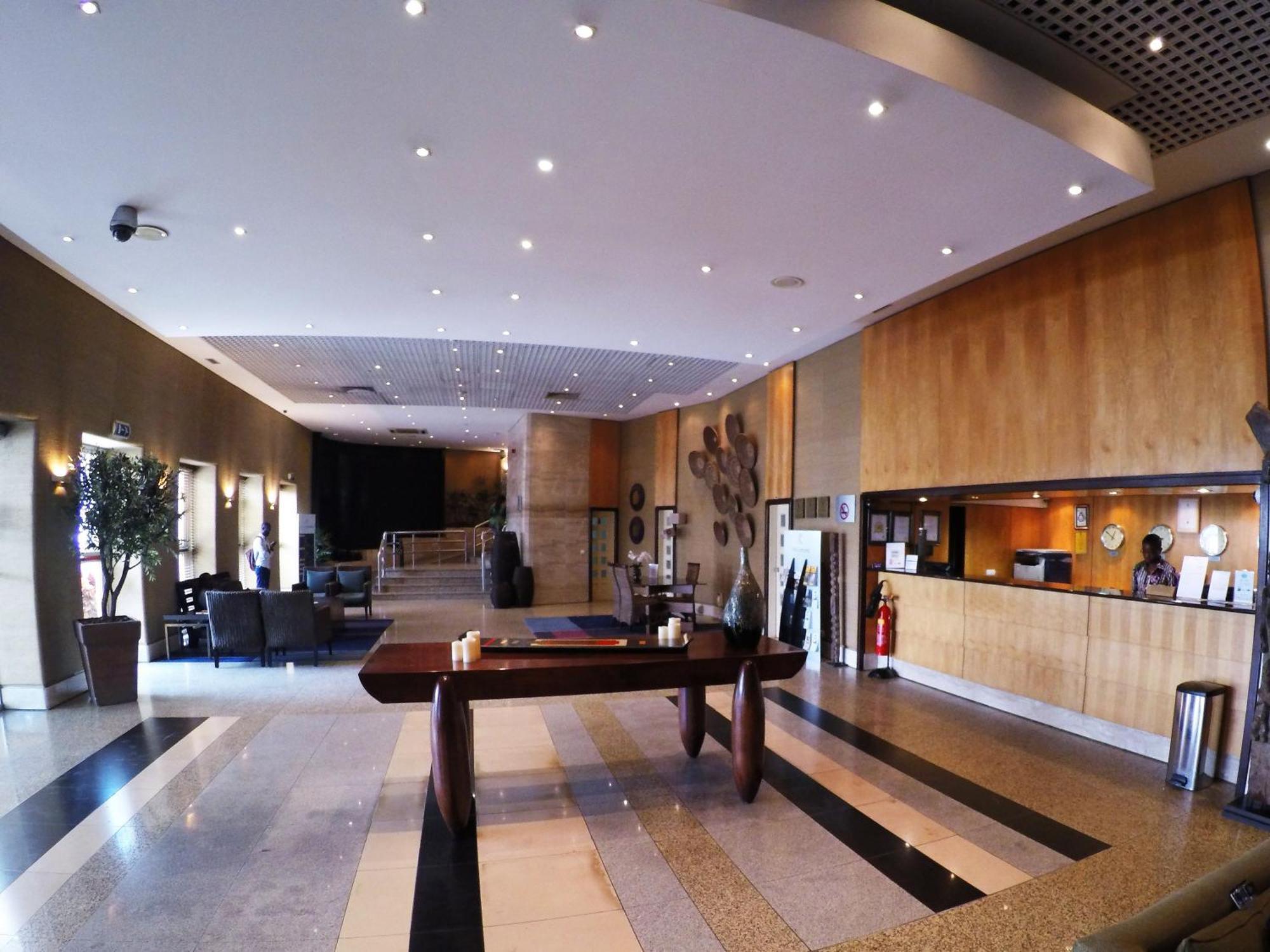 Hotel Continental Luanda Extérieur photo