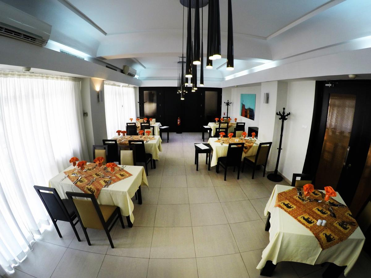 Hotel Continental Luanda Extérieur photo