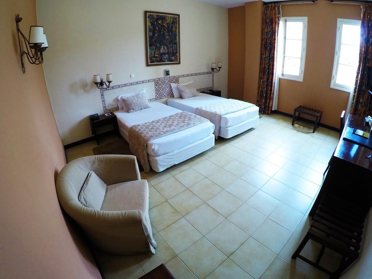 Hotel Continental Luanda Extérieur photo